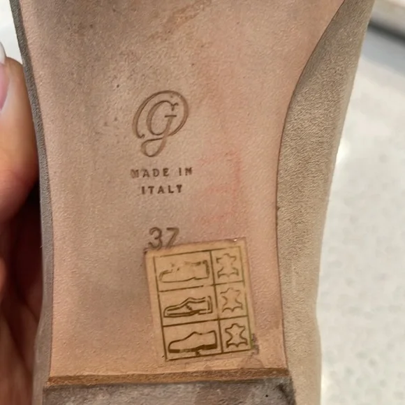 M. Gemi Italian Suede Flats.  Size 37.  Good Condition. - Picture 6 of 6